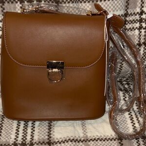 Elegant Brown faux Leather Crossbody Bag